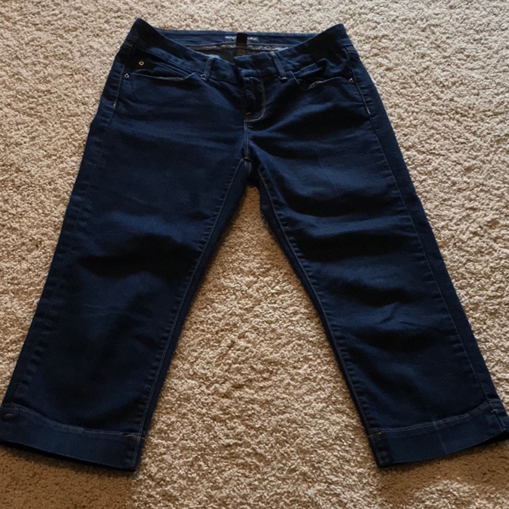 Like new, Banana Republic Crop Jeans